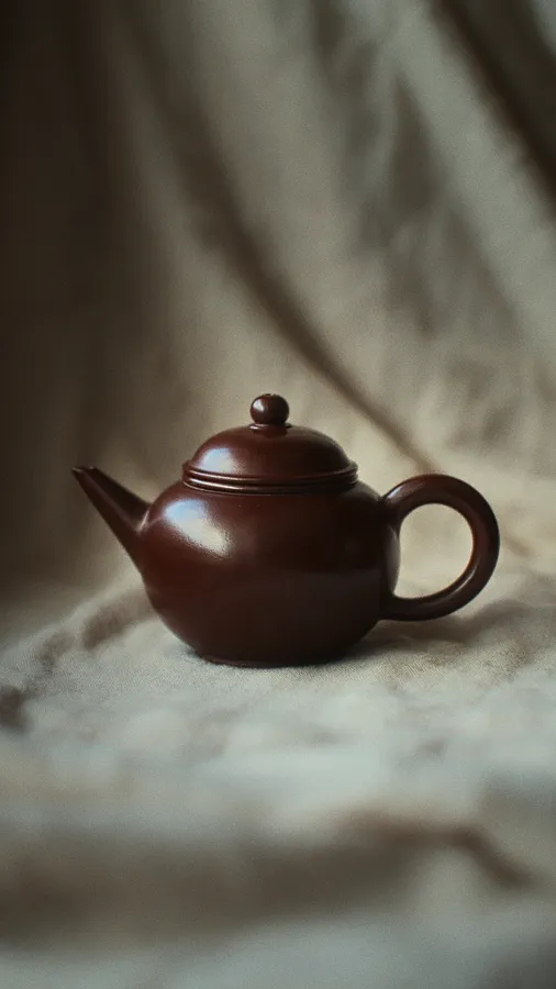 Зображення "Чайник з ісинської глини, 140 мл" від tea.satori, медіум: Посуд, серія: Чайники, ціна: ₴2800